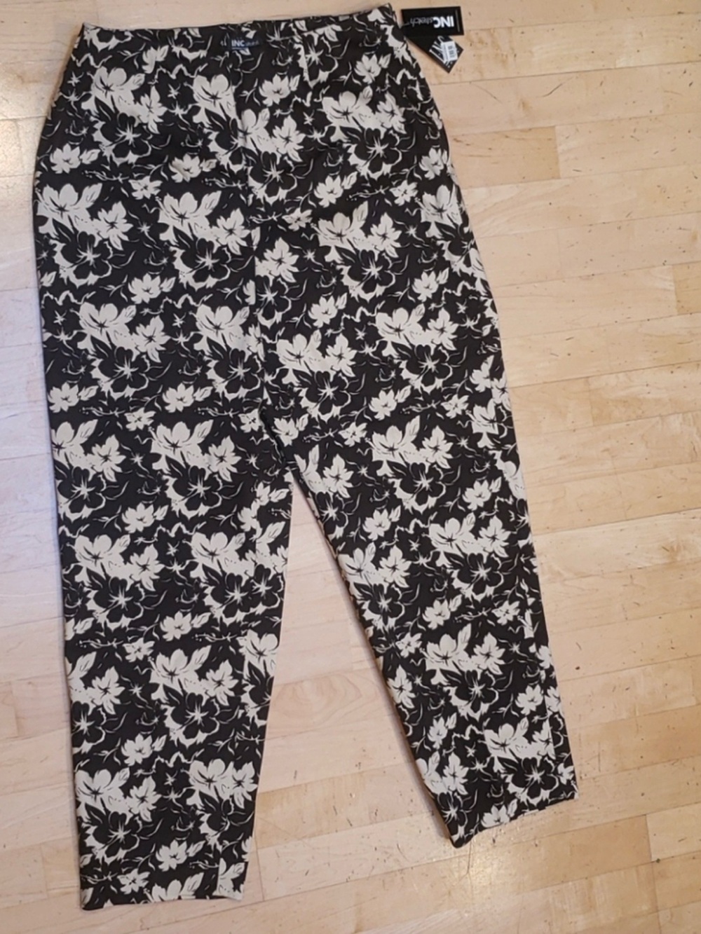 INC STRETCH PANTS NWT